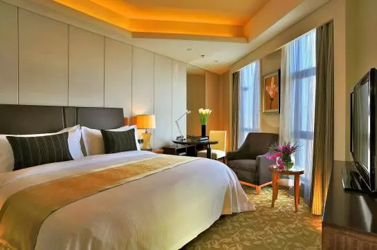 호텔 Howard Johnson Plaza Waigaoqiao Shanghai