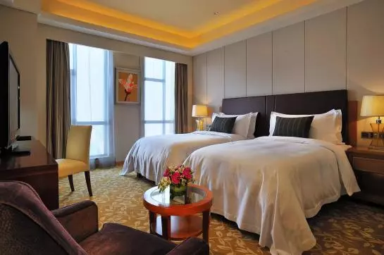 호텔 Howard Johnson Plaza Waigaoqiao Shanghai