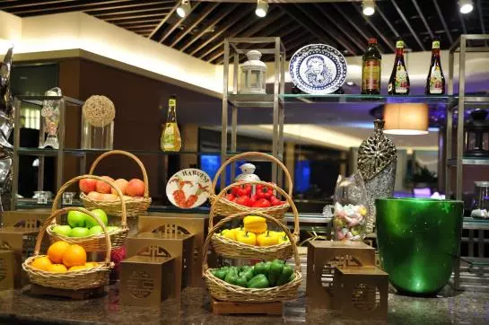 호텔 Howard Johnson Plaza Waigaoqiao Shanghai