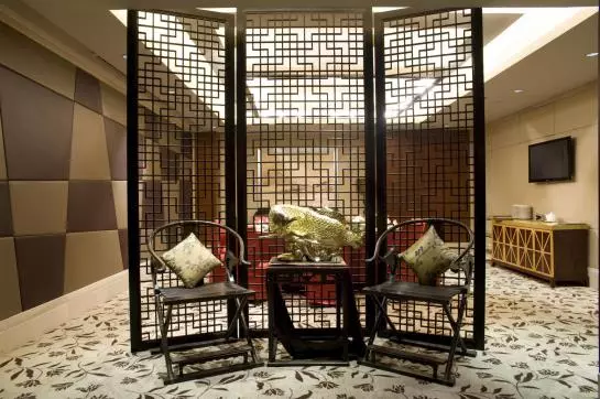 호텔 Howard Johnson Plaza Waigaoqiao Shanghai