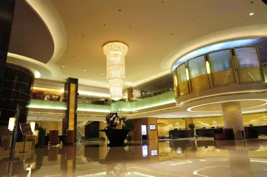 호텔 Howard Johnson Plaza Waigaoqiao Shanghai