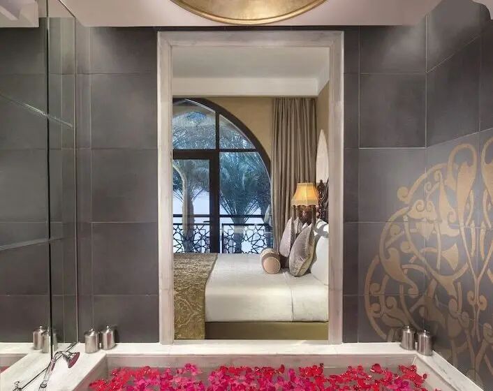 هتل Jumeirah Zabeel Saray Dubai