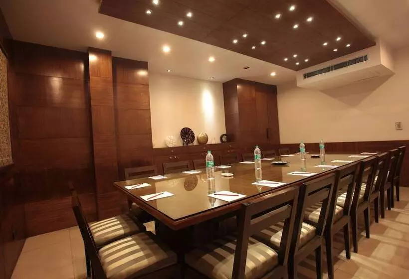 酒店 Justa Mg Road