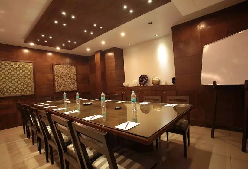 酒店 Justa Mg Road