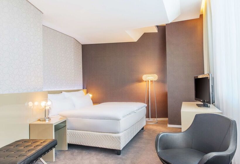 호텔 NH Bratislava Gate One