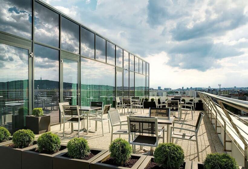 호텔 NH Bratislava Gate One