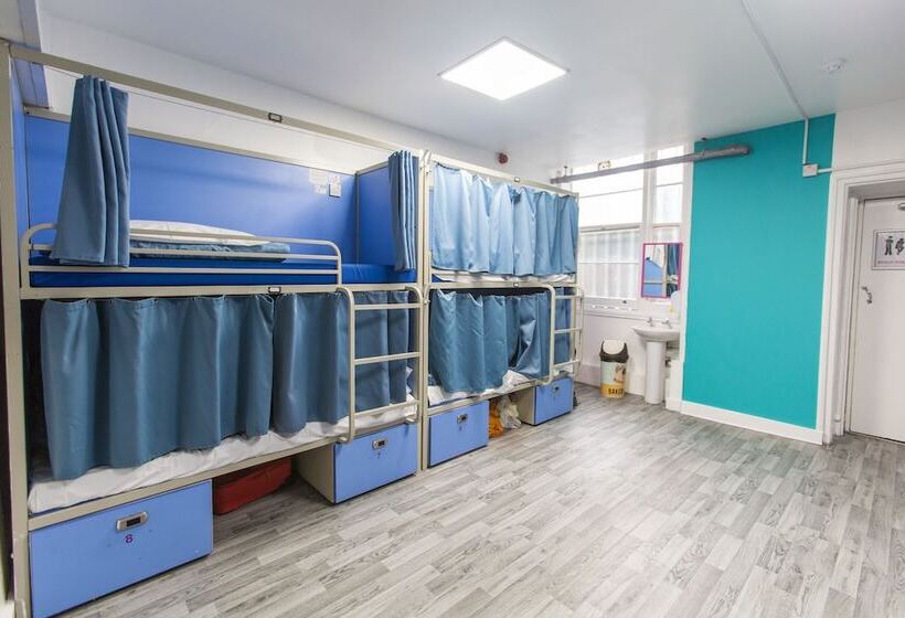 Smart Hyde Park Inn Hostel