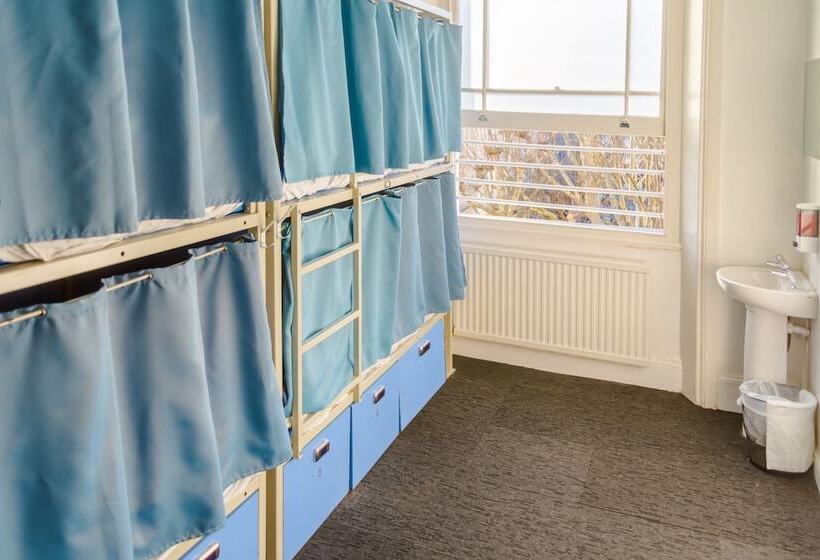 Smart Hyde Park Inn Hostel