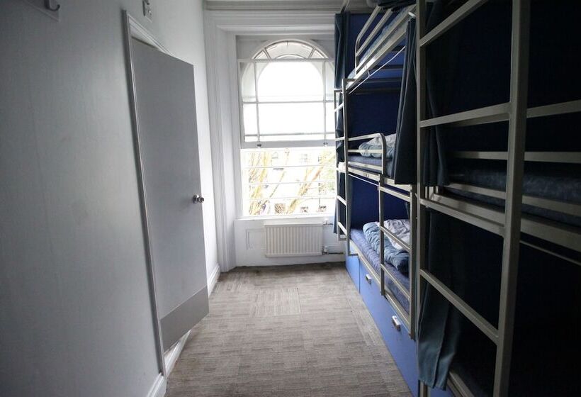 Smart Hyde Park Inn Hostel