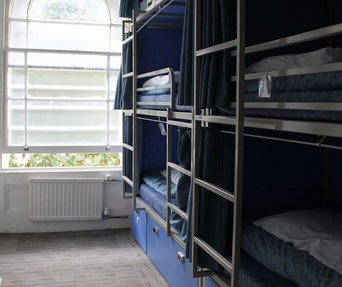 Smart Hyde Park Inn Hostel