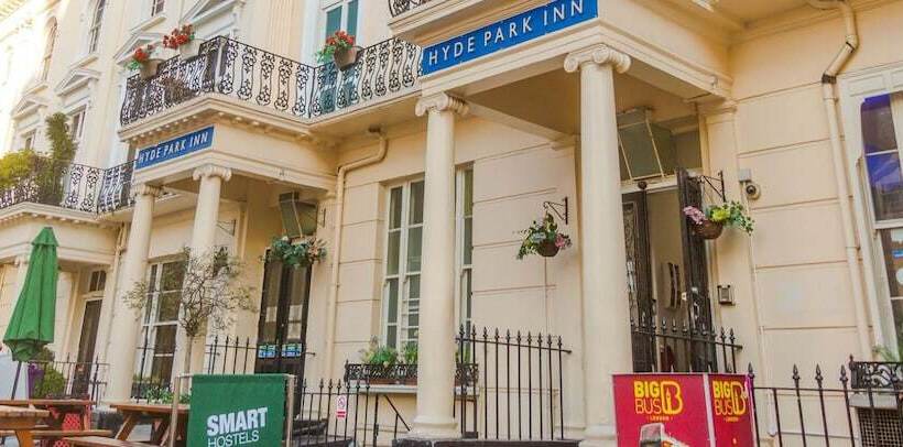 Smart Hyde Park Inn Hostel
