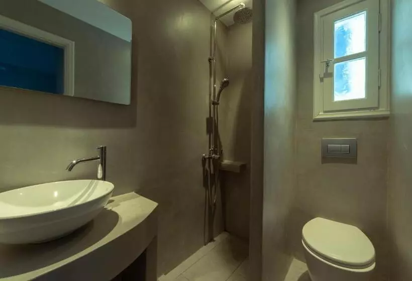 Aphrodite Hotel & Apartments