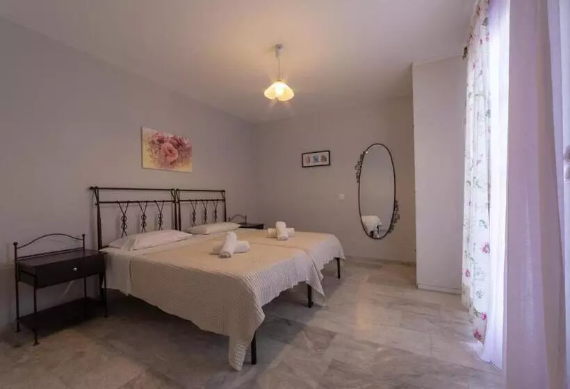 Aphrodite Hotel & Apartments