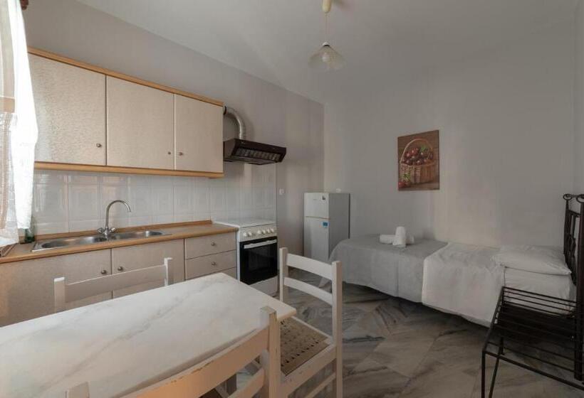 Aphrodite Hotel & Apartments