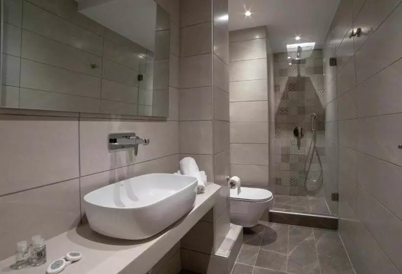 Aphrodite Hotel & Apartments