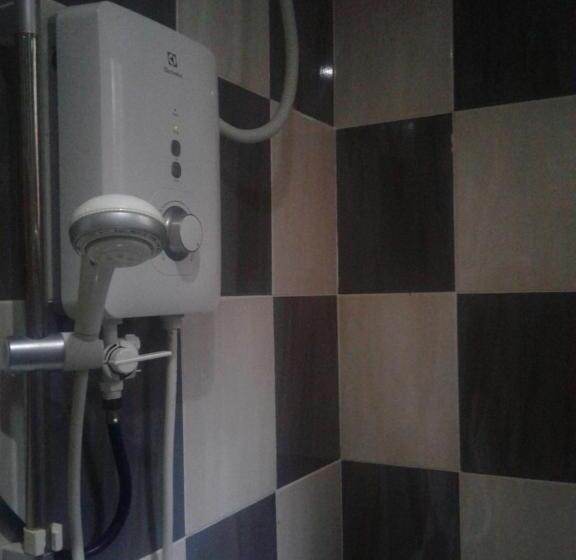 בית מלון כפרי Hornbill Resort Pulau Pangkor