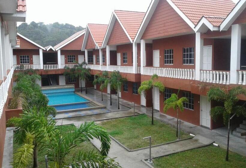 בית מלון כפרי Hornbill Resort Pulau Pangkor