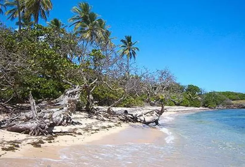 هتل Le Paradis De L'anse