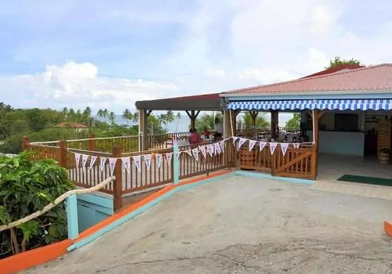 هتل Le Paradis De L'anse