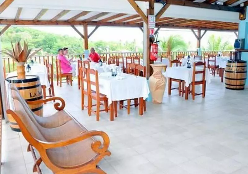 هتل Le Paradis De L'anse