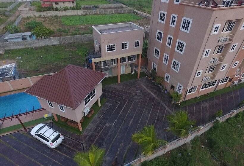 בית מלון כפרי Plus 33