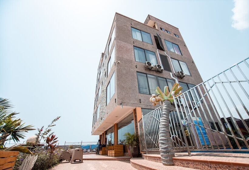 בית מלון כפרי Plus 33