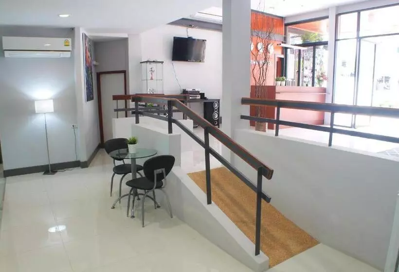 هتل S'prima Hostel