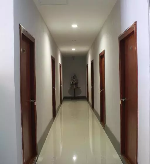 هتل S'prima Hostel