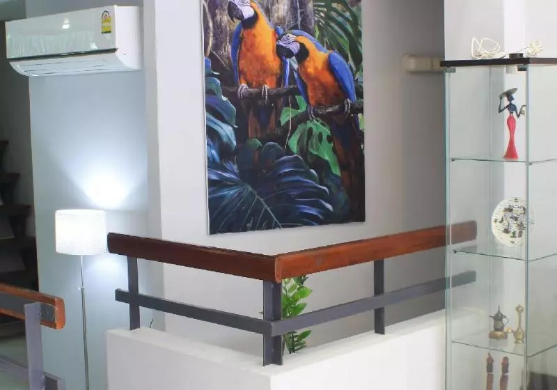 هتل S'prima Hostel