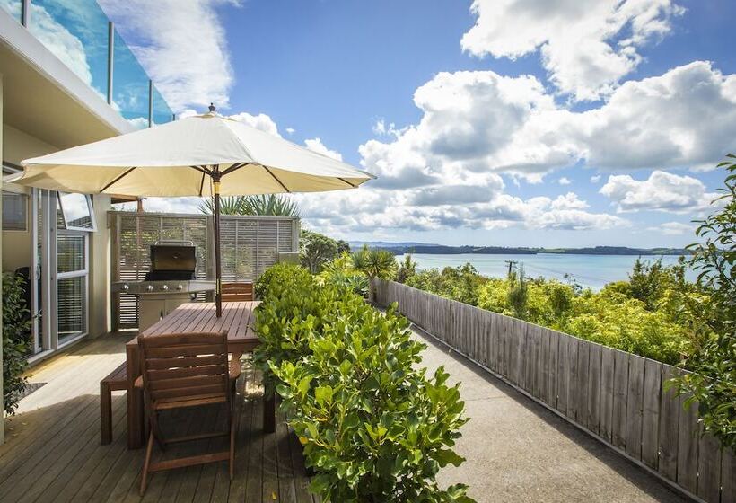 Отель Tahi Lodge Matakana Coast