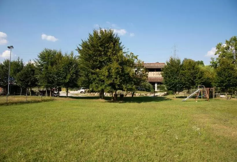 تختخواب و صبحانه Agriturismo Cascina Costa