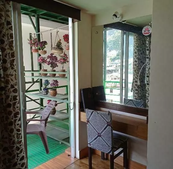 تختخواب و صبحانه Esses House A Luxury Homestay And Service Apartment