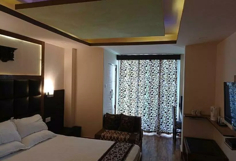 تختخواب و صبحانه Esses House A Luxury Homestay And Service Apartment