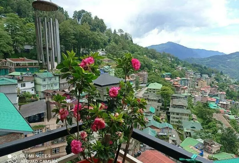 تختخواب و صبحانه Esses House A Luxury Homestay And Service Apartment