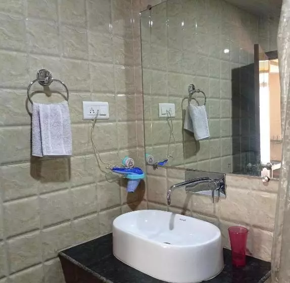 تختخواب و صبحانه Esses House A Luxury Homestay And Service Apartment