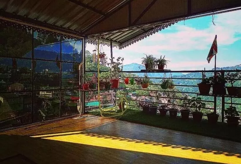 تختخواب و صبحانه Esses House A Luxury Homestay And Service Apartment