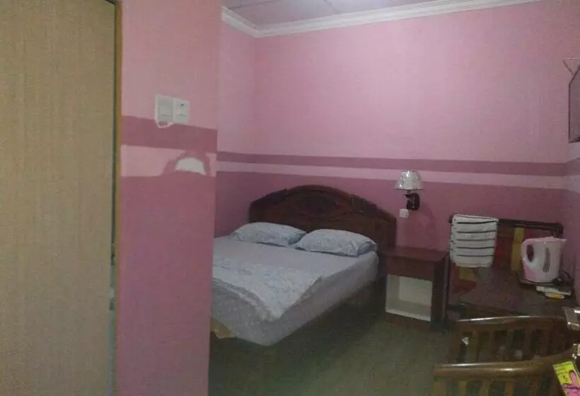 ホテル Oyo 90346 Safa  Ranau