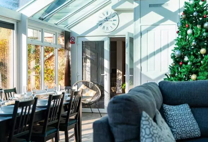 تختخواب و صبحانه Rivendell Park