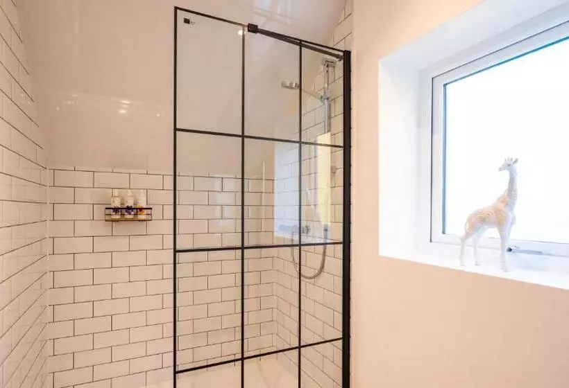 تختخواب و صبحانه Rivendell Park