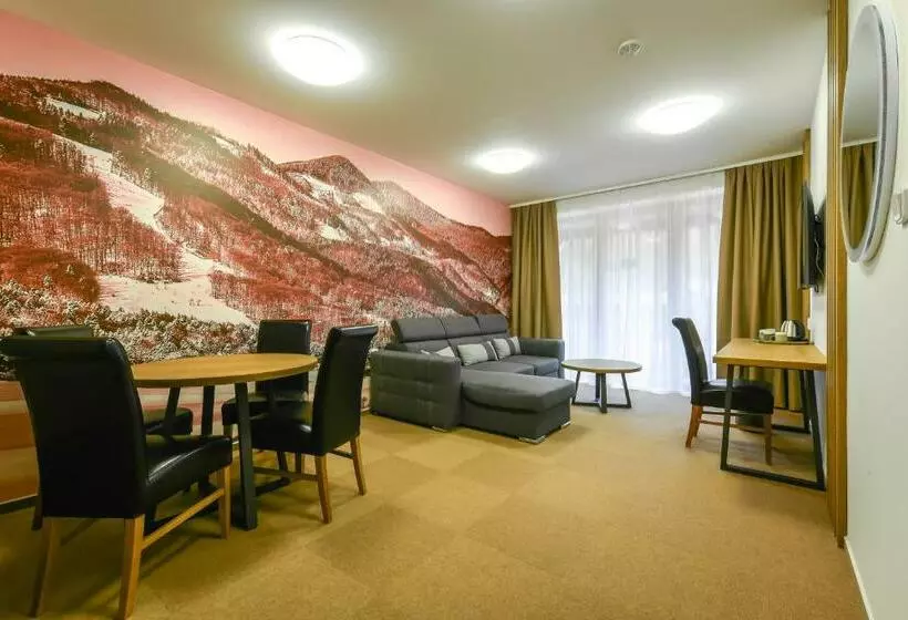 Hotelli Apartmány Humno