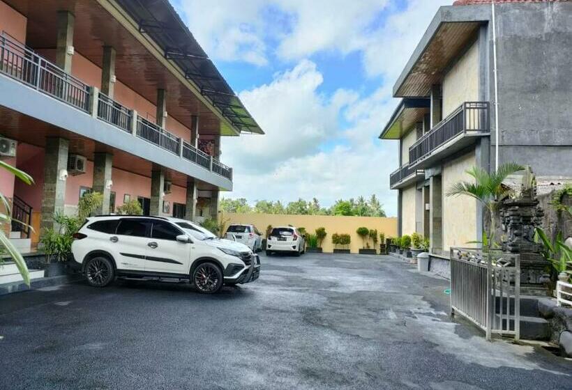 בית מלון כפרי Aris Tabanan