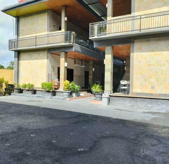 בית מלון כפרי Aris Tabanan