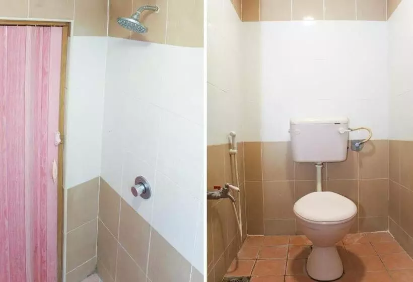 ホテル Oyo 90338 Prima Saujana Budget