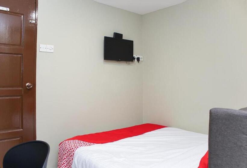 ホテル Oyo 90338 Prima Saujana Budget