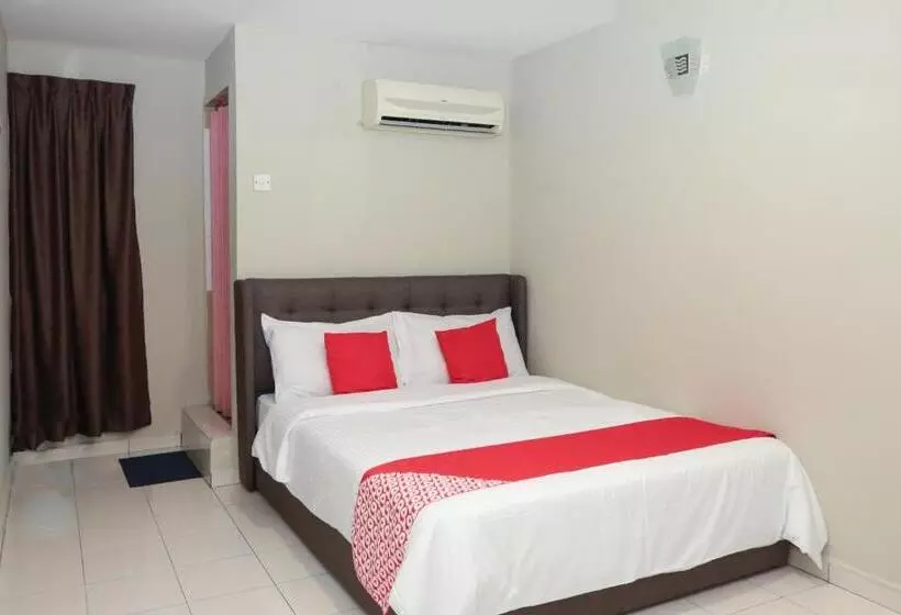 ホテル Oyo 90338 Prima Saujana Budget