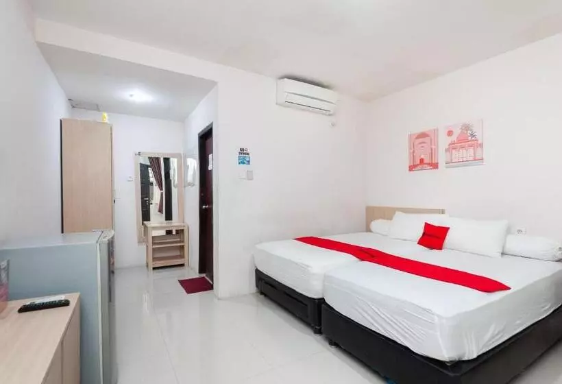 ホテル Reddoorz Syariah Near Banda Aceh Convention Hall