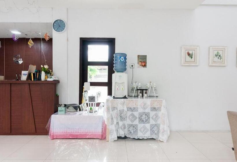 בית מלון כפרי Reddoorz Syariah Near Banda Aceh Convention Hall