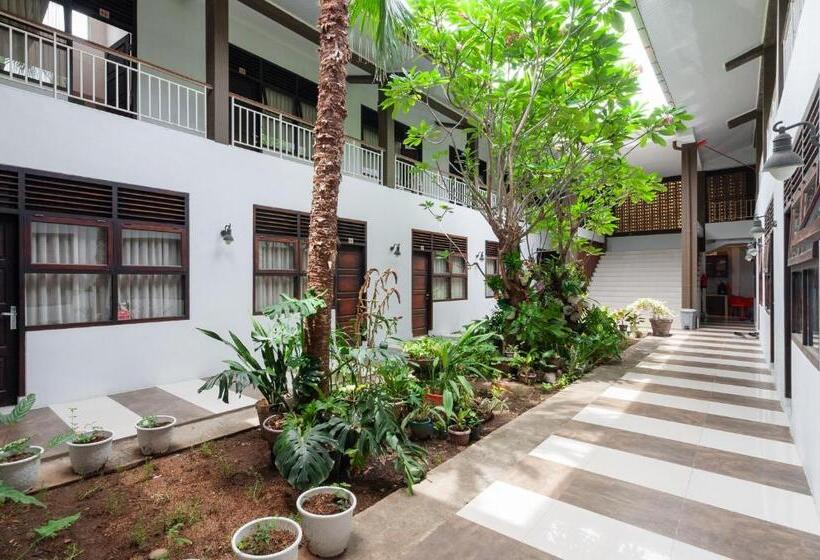 בית מלון כפרי Reddoorz Syariah Near Banda Aceh Convention Hall