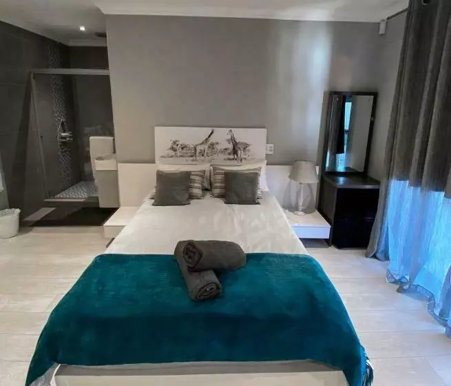 پانسیون The Penthouse