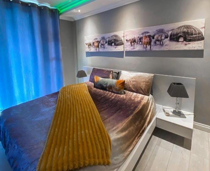 پانسیون The Penthouse